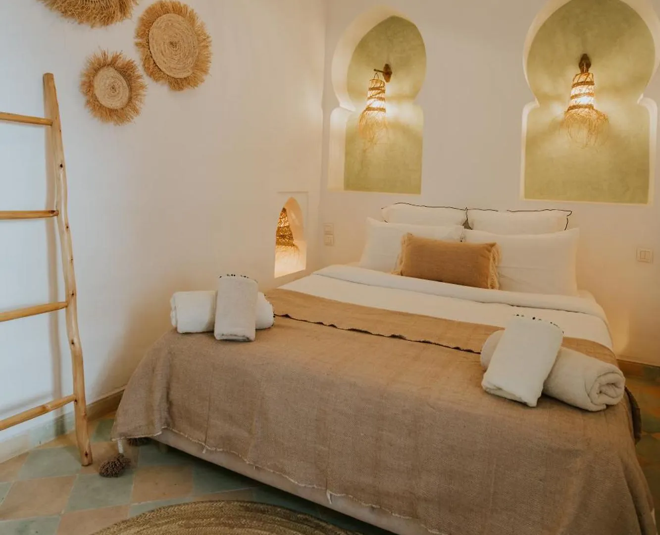 Riad Nanou - Private Riad With Pool & Rooftop Marrakesh Villa